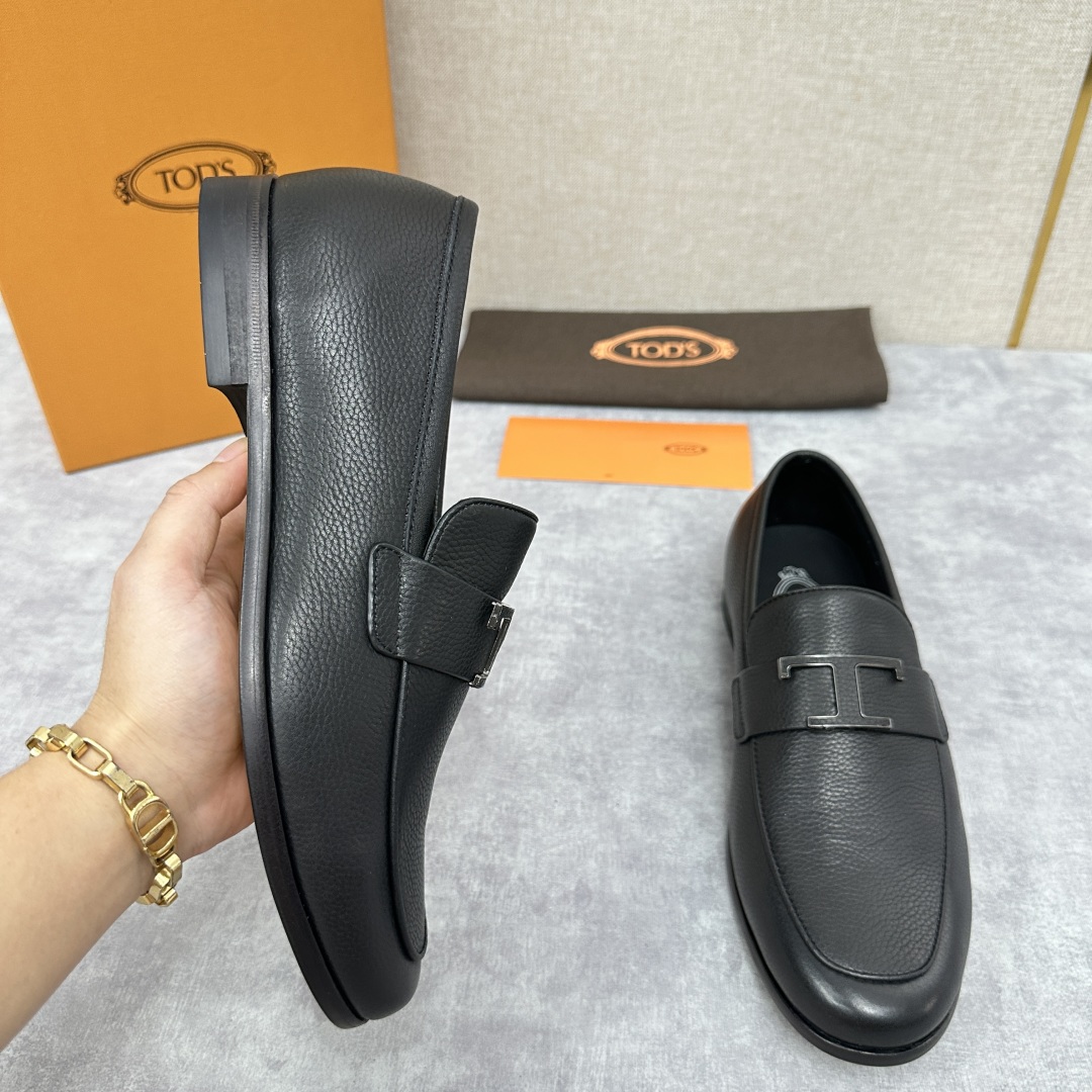 💋💍TOD*S 新品  托德-斯  皮革五金扣乐福鞋  官方   7,600   本款乐福鞋以柔软荔枝纹