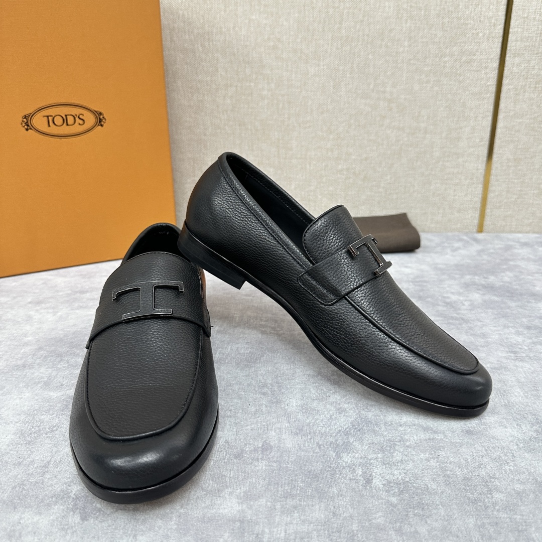 💋💍TOD*S 新品  托德-斯  皮革五金扣乐福鞋  官方   7,600   本款乐福鞋以柔软荔枝纹