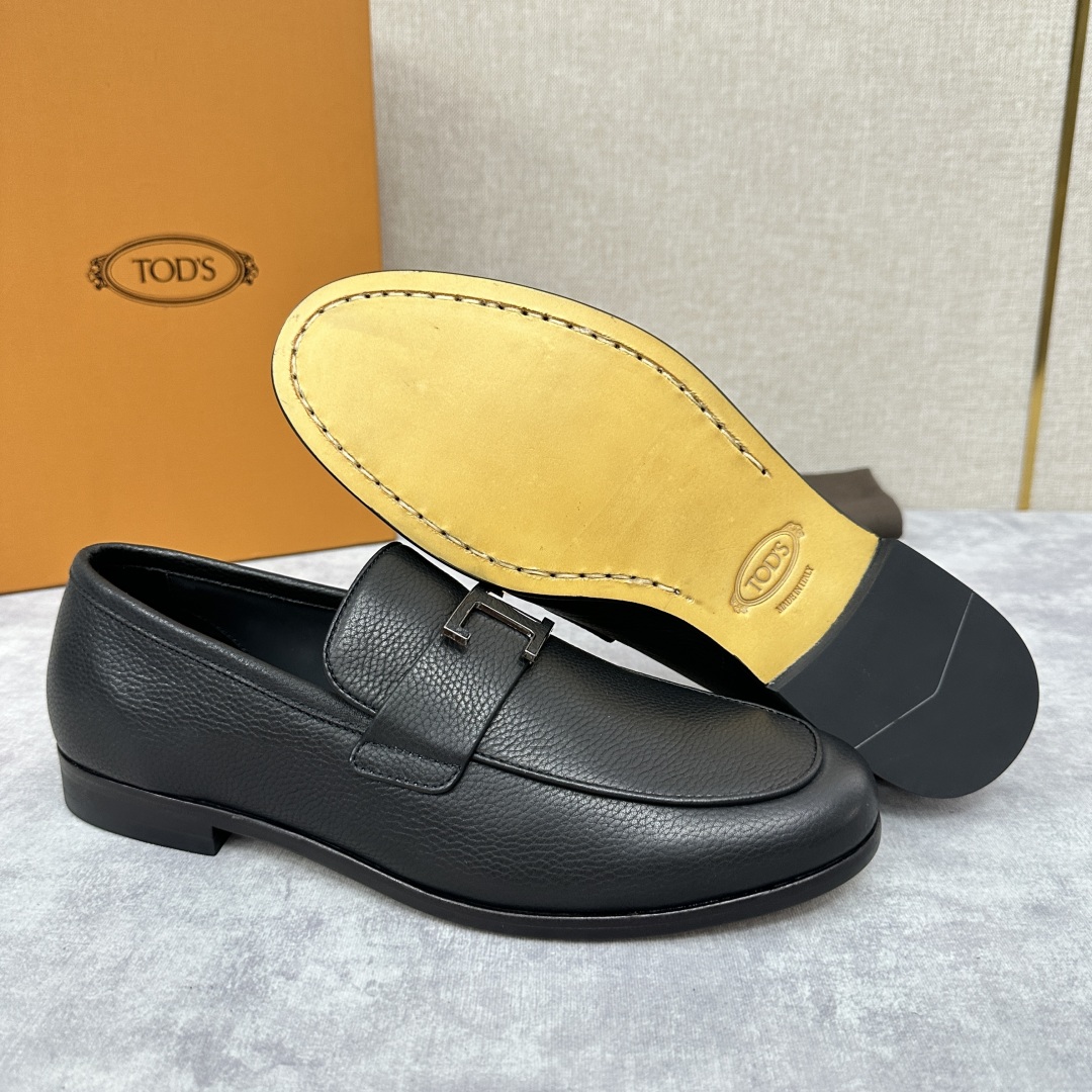 💋💍TOD*S 新品  托德-斯  皮革五金扣乐福鞋  官方   7,600   本款乐福鞋以柔软荔枝纹