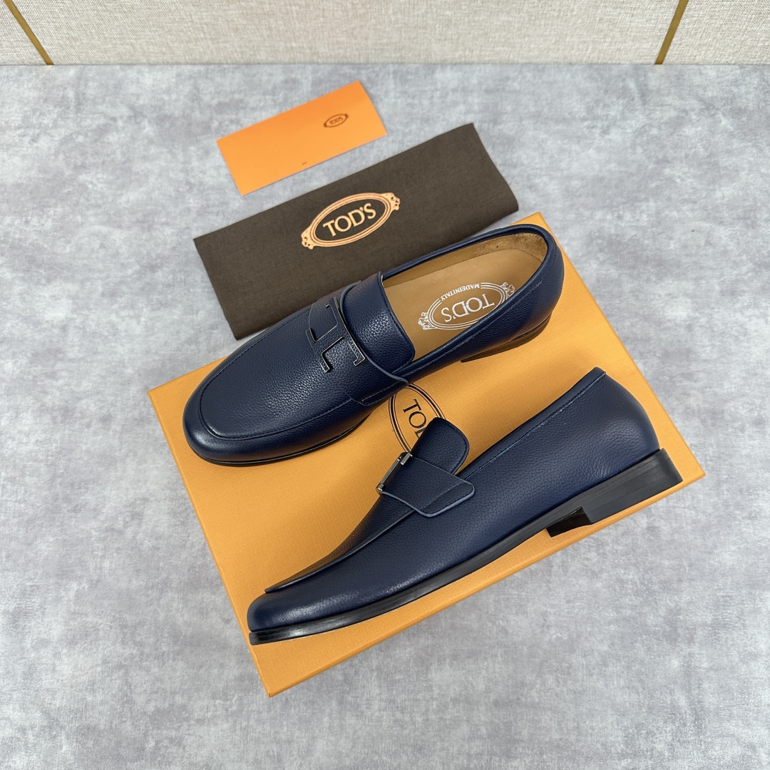 💋💍TOD*S 新品  托德-斯  皮革五金扣乐福鞋  官方   7,600   本款乐福鞋以柔软荔枝纹