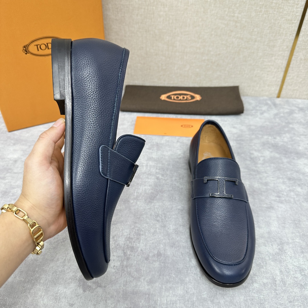 💋💍TOD*S 新品  托德-斯  皮革五金扣乐福鞋  官方   7,600   本款乐福鞋以柔软荔枝纹