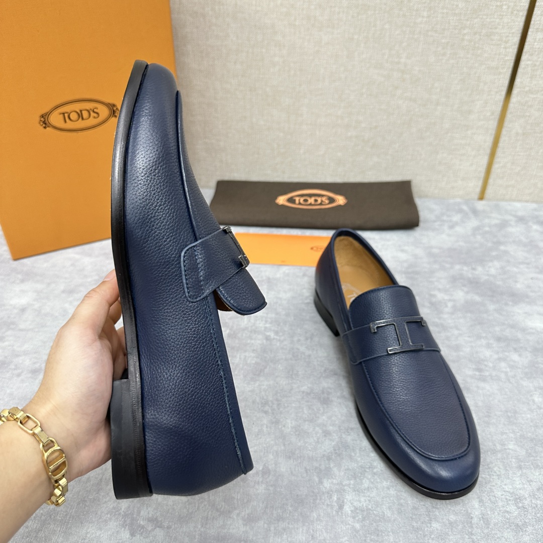 💋💍TOD*S 新品  托德-斯  皮革五金扣乐福鞋  官方   7,600   本款乐福鞋以柔软荔枝纹