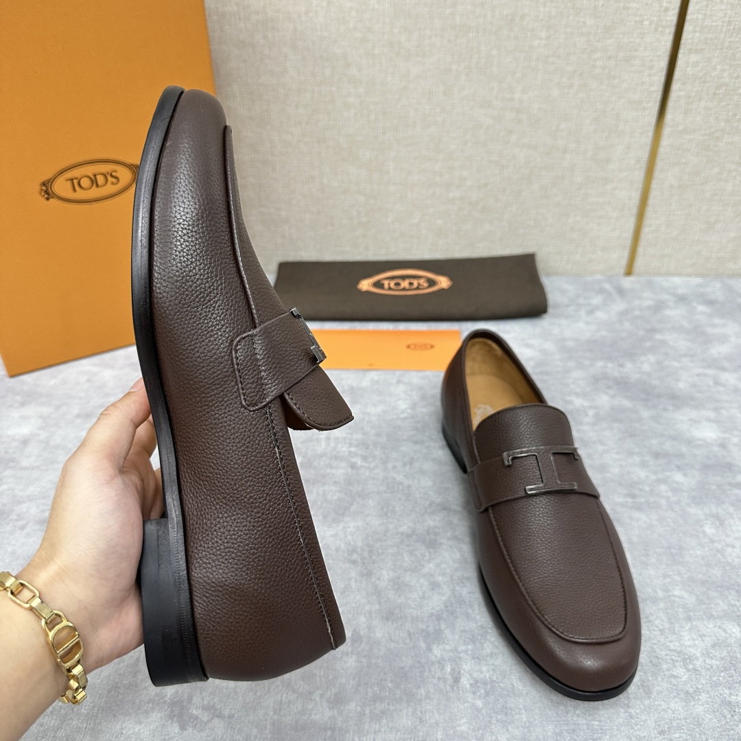 💋💍TOD*S 新品  托德-斯  皮革五金扣乐福鞋  官方   7,600   本款乐福鞋以柔软荔枝纹
