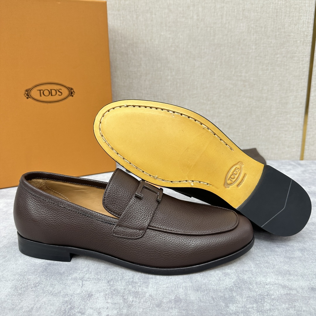 💋💍TOD*S 新品  托德-斯  皮革五金扣乐福鞋  官方   7,600   本款乐福鞋以柔软荔枝纹