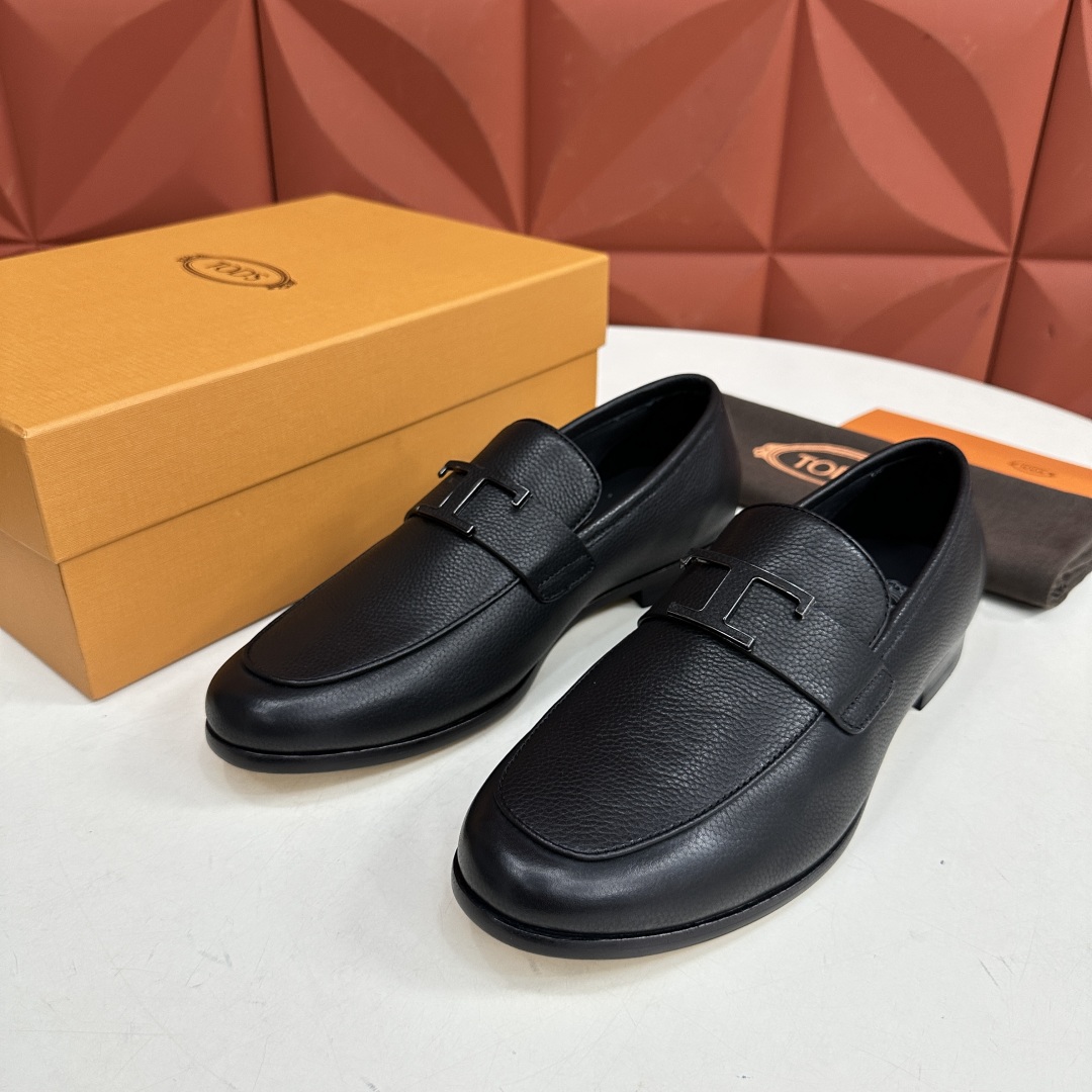 💋💍TOD*S 新品  托德-斯  皮革五金扣乐福鞋  官方   7,600   本款乐福鞋以柔软荔枝纹