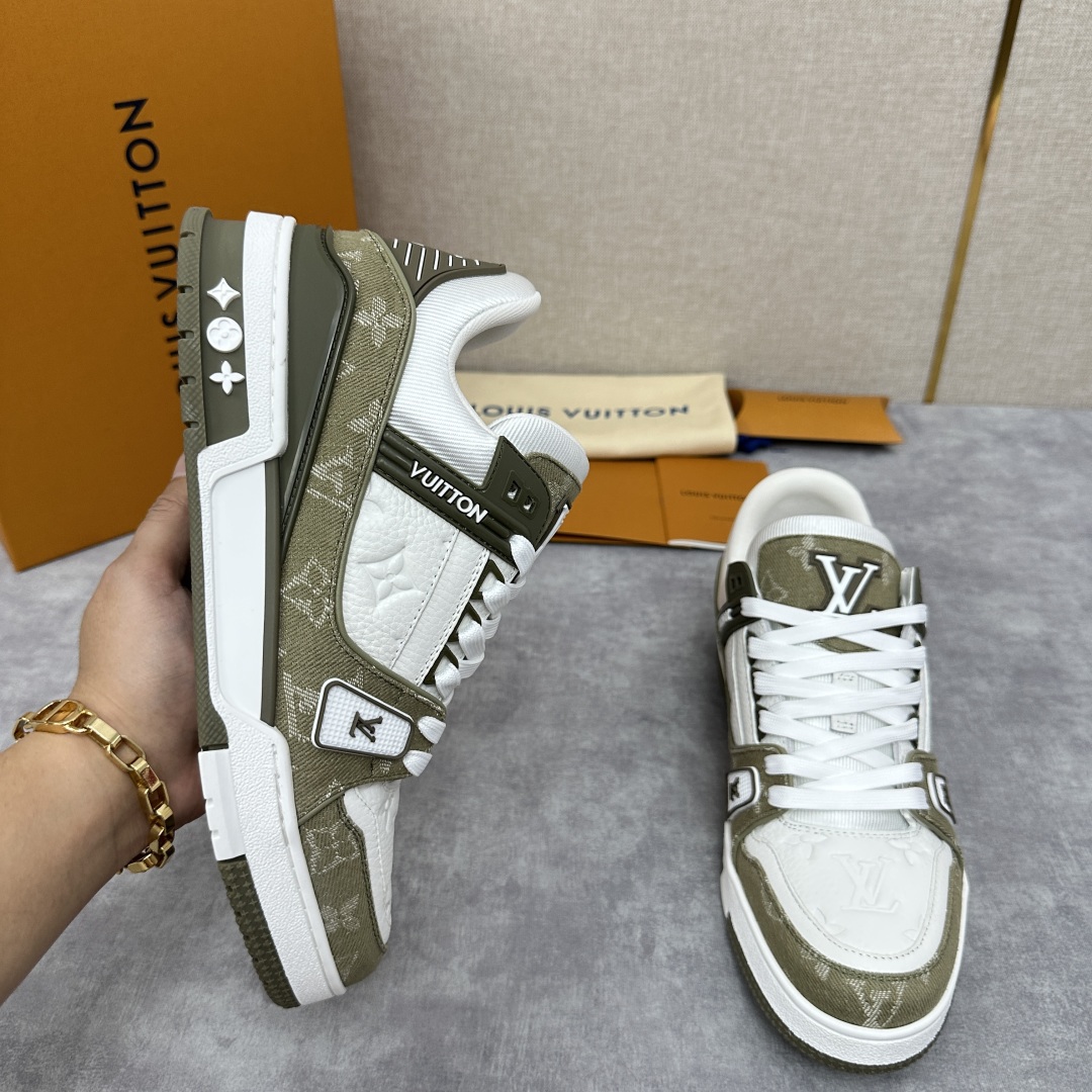 💋💍 L 家TRAINER 👫情侣👫运动鞋抢先发售  作为男装艺术总监 Virgi* Abloh 的挚爱