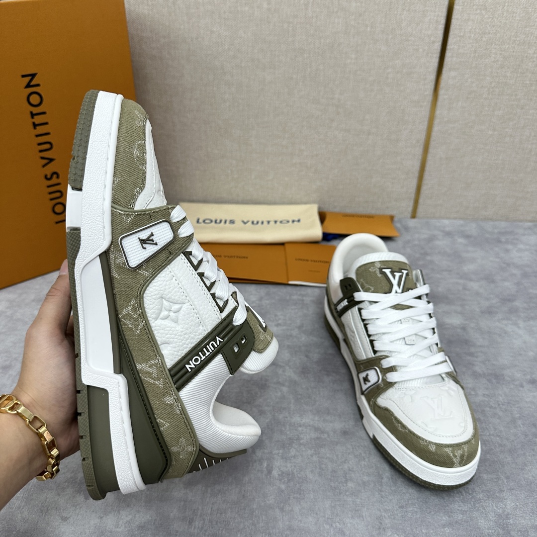 💋💍 L 家TRAINER 👫情侣👫运动鞋抢先发售  作为男装艺术总监 Virgi* Abloh 的挚爱