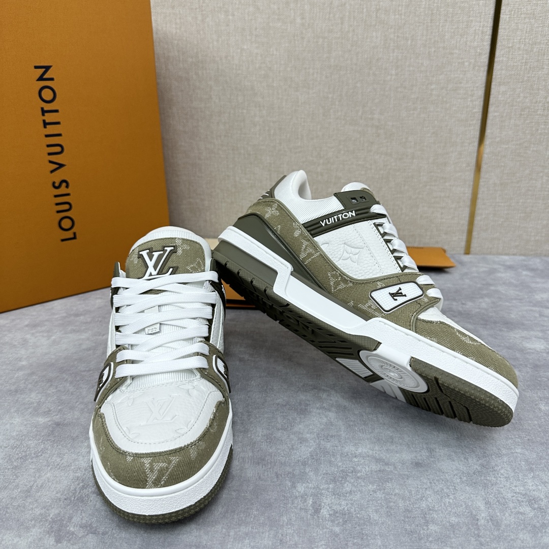 💋💍 L 家TRAINER 👫情侣👫运动鞋抢先发售  作为男装艺术总监 Virgi* Abloh 的挚爱