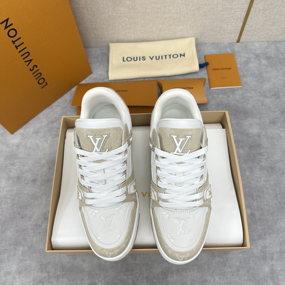 💋💍 L 家TRAINER 👫情侣👫运动鞋抢先发售  作为男装艺术总监 Virgi* Abloh 的挚爱