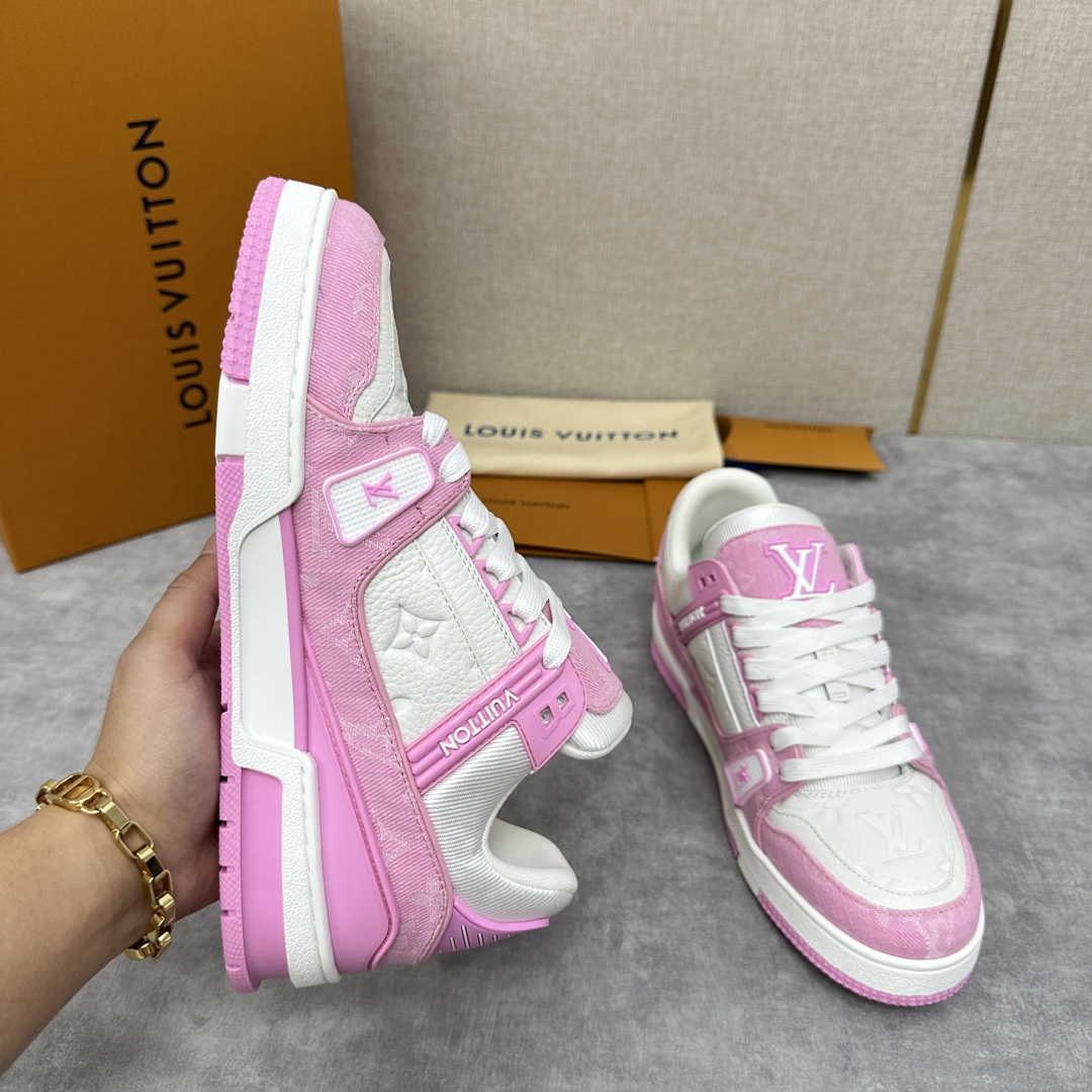 💋💍 L 家TRAINER 👫情侣👫运动鞋抢先发售  作为男装艺术总监 Virgi* Abloh 的挚爱