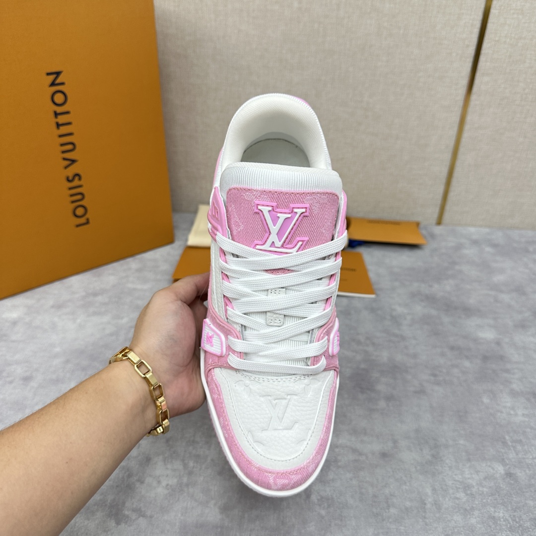 💋💍 L 家TRAINER 👫情侣👫运动鞋抢先发售  作为男装艺术总监 Virgi* Abloh 的挚爱