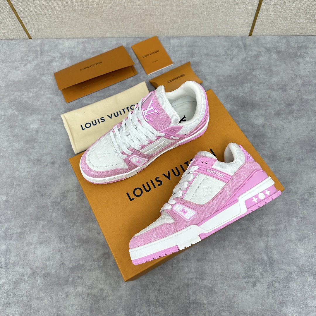 💋💍 L 家TRAINER 👫情侣👫运动鞋抢先发售  作为男装艺术总监 Virgi* Abloh 的挚爱