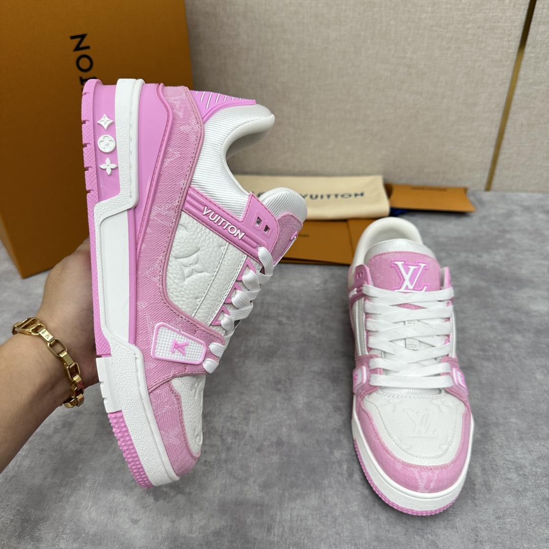💋💍 L 家TRAINER 👫情侣👫运动鞋抢先发售  作为男装艺术总监 Virgi* Abloh 的挚爱