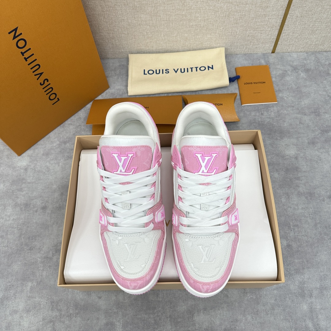 💋💍 L 家TRAINER 👫情侣👫运动鞋抢先发售  作为男装艺术总监 Virgi* Abloh 的挚爱