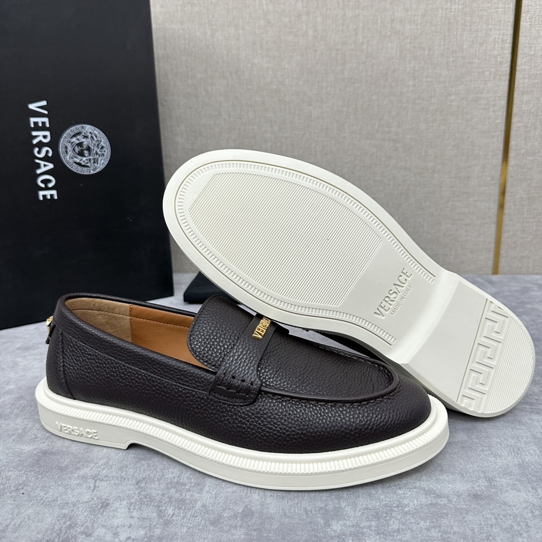 💋💍VS家新品   Versa*  范思-哲   意大利男士休闲乐福鞋上新🆕！这个意大利纯手工鞋履品牌的