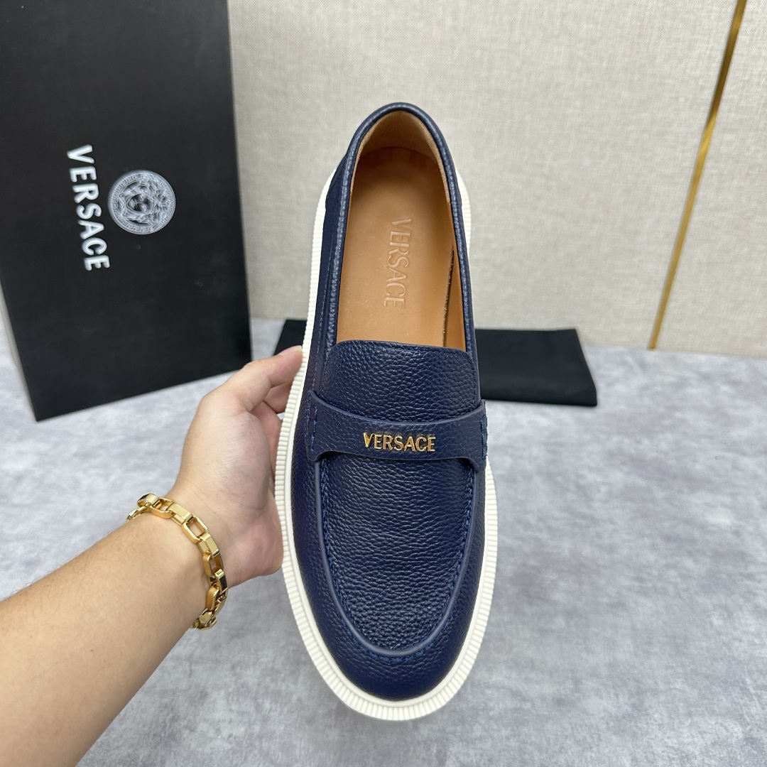 💋💍VS家新品   Versa*  范思-哲   意大利男士休闲乐福鞋上新🆕！这个意大利纯手工鞋履品牌的