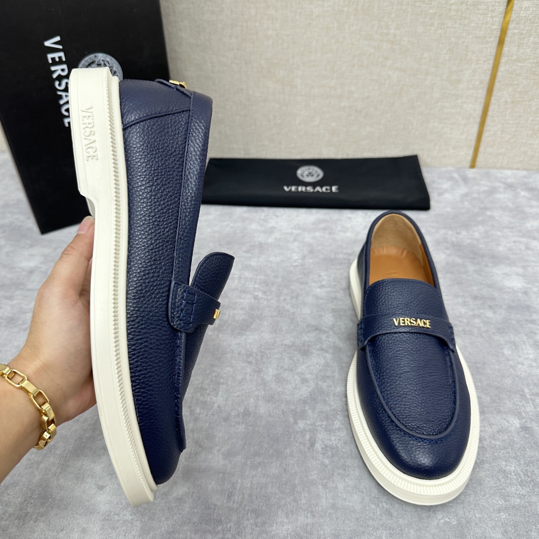 💋💍VS家新品   Versa*  范思-哲   意大利男士休闲乐福鞋上新🆕！这个意大利纯手工鞋履品牌的
