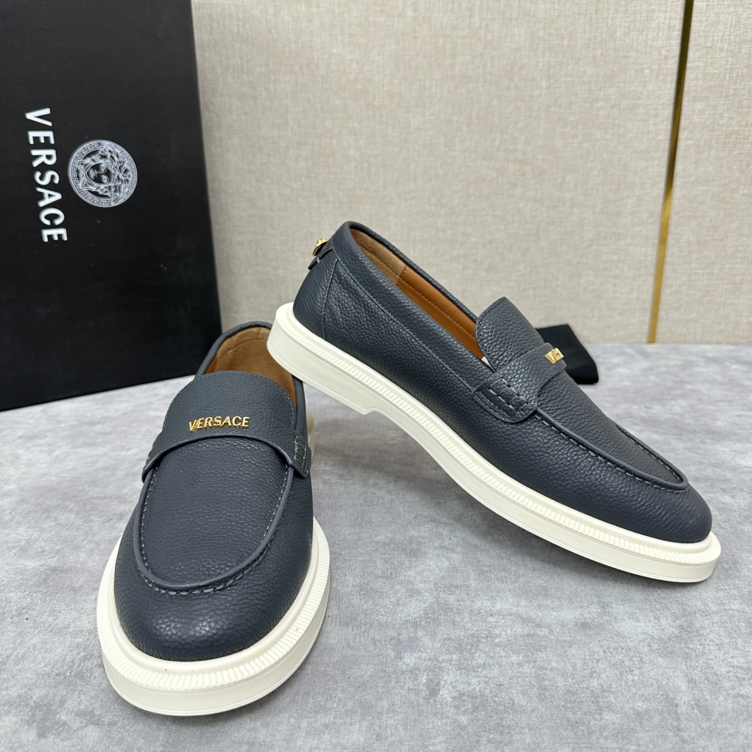💋💍VS家新品   Versa*  范思-哲   意大利男士休闲乐福鞋上新🆕！这个意大利纯手工鞋履品牌的