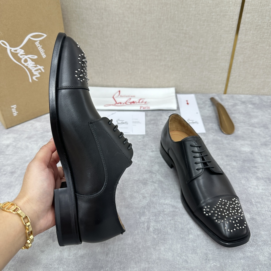 💋💍 CL 新品正装鞋皮鞋  Christia*  Loubouti*  红底鞋  最新推出此款牛津鞋 