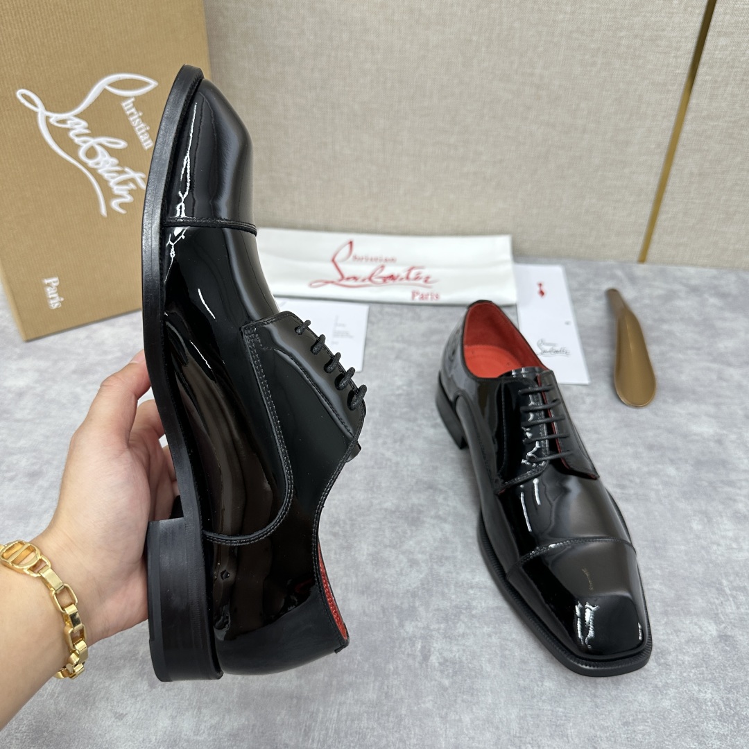 💋💍 CL 新品正装鞋皮鞋  Christia*  Loubouti*  红底鞋  最新推出此款牛津鞋 
