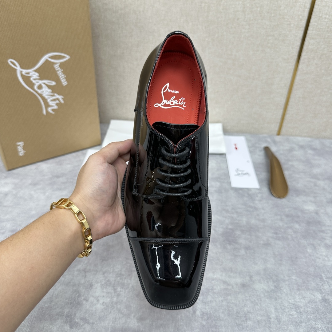 💋💍 CL 新品正装鞋皮鞋  Christia*  Loubouti*  红底鞋  最新推出此款牛津鞋 