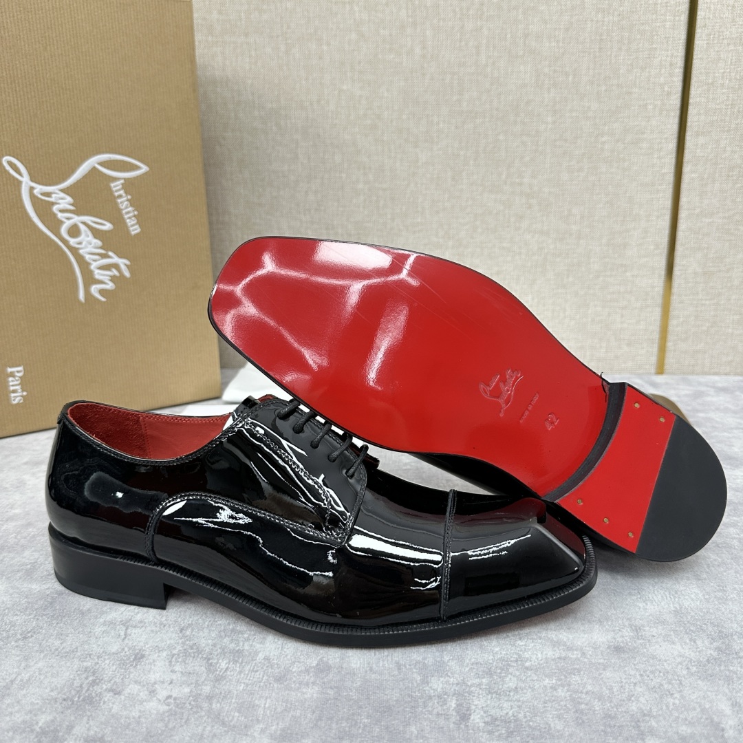 💋💍 CL 新品正装鞋皮鞋  Christia*  Loubouti*  红底鞋  最新推出此款牛津鞋 
