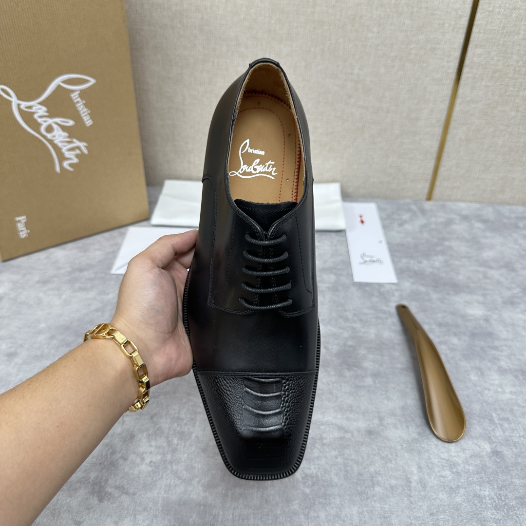 💋💍 CL 新品正装鞋皮鞋  Christia*  Loubouti*  红底鞋  最新推出此款牛津鞋 