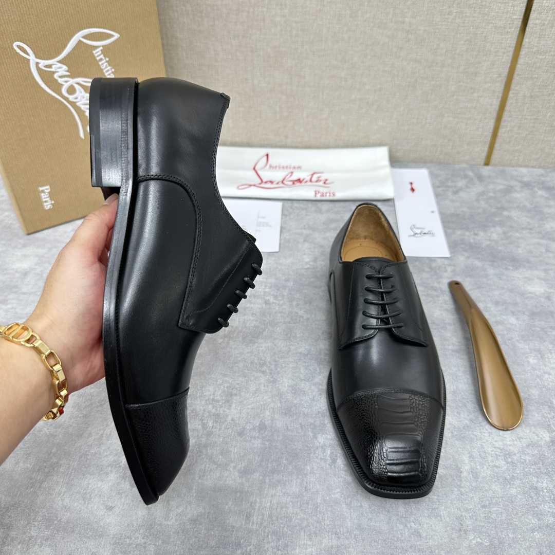 💋💍 CL 新品正装鞋皮鞋  Christia*  Loubouti*  红底鞋  最新推出此款牛津鞋 