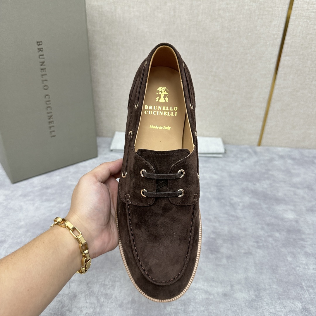 💋💍BC家   新品发售🆕Brunel*o Cucinell*  新款麂皮绒双孔船鞋  面料采用进口反绒