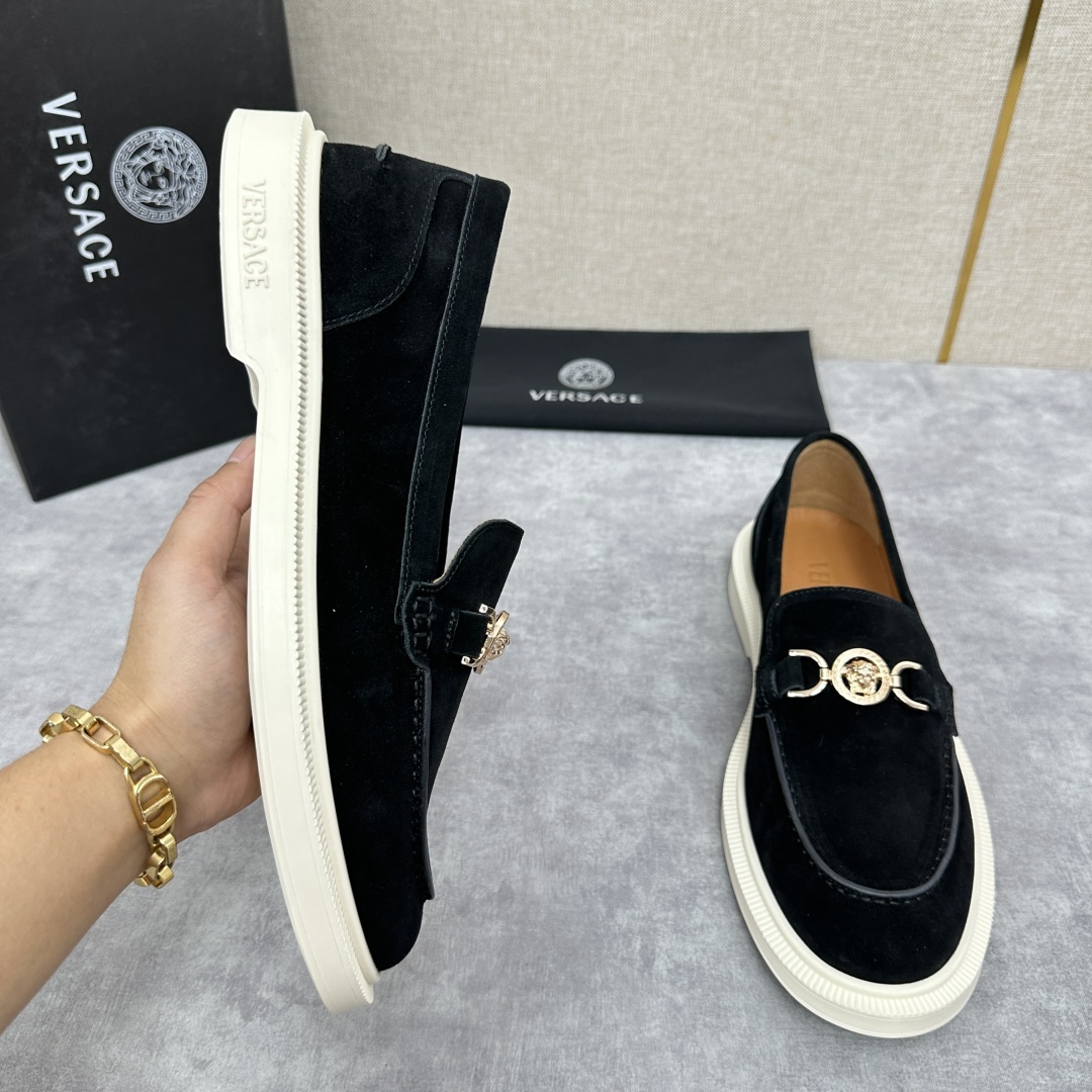 💋💍VS家新品 Versa* 范思-哲 意大利男士休闲乐福鞋上新🆕!这个意大利纯手工鞋履品牌的