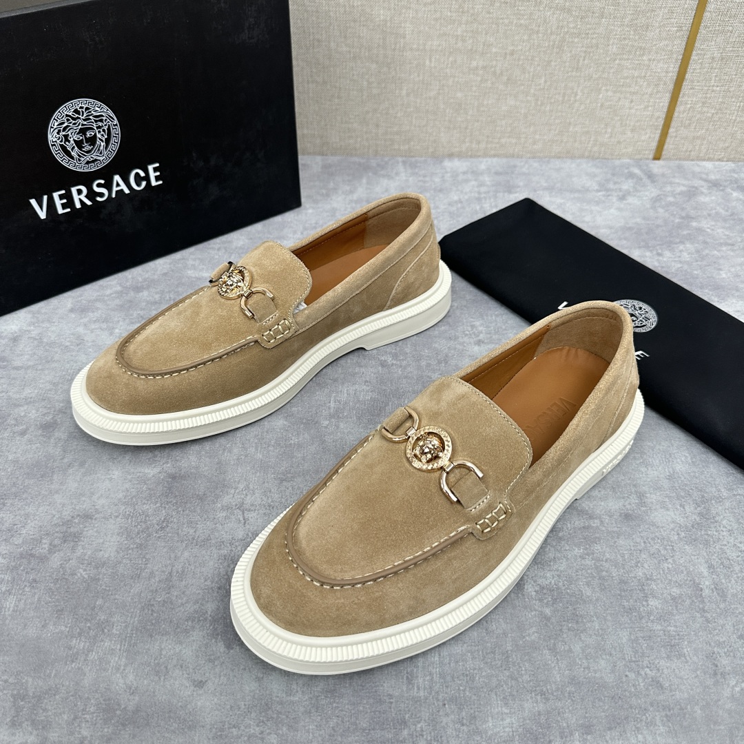💋💍VS家新品   Versa*  范思-哲   意大利男士休闲乐福鞋上新🆕！这个意大利纯手工鞋履品牌的