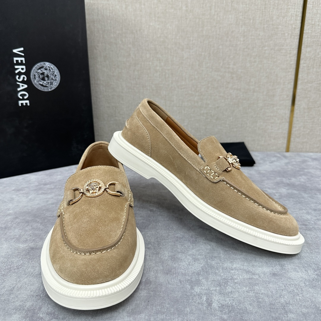 💋💍VS家新品   Versa*  范思-哲   意大利男士休闲乐福鞋上新🆕！这个意大利纯手工鞋履品牌的