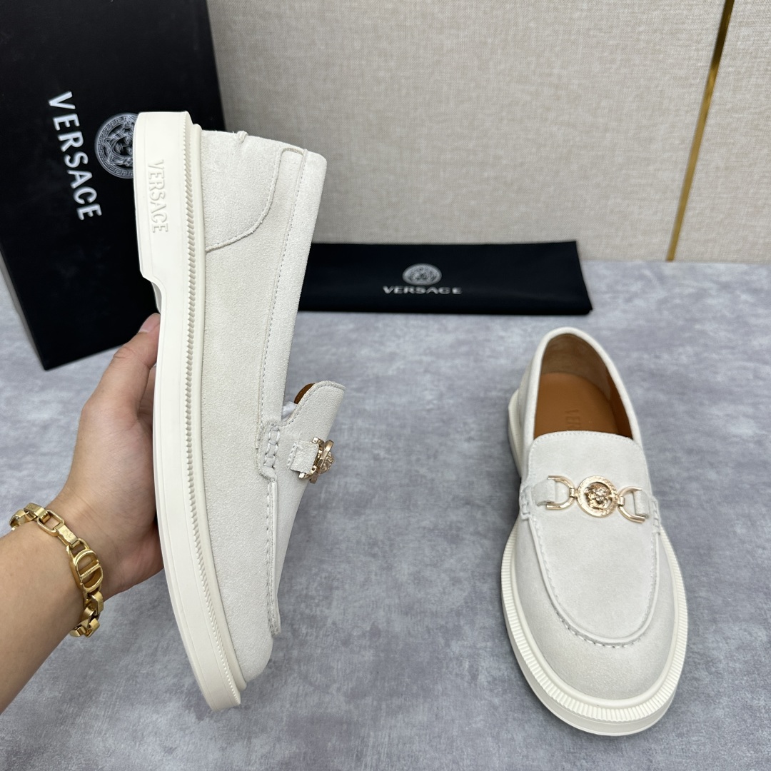 💋💍VS家新品   Versa*  范思-哲   意大利男士休闲乐福鞋上新🆕！这个意大利纯手工鞋履品牌的