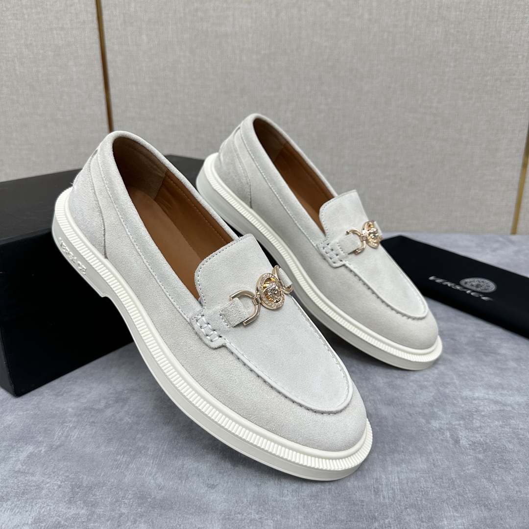 💋💍VS家新品   Versa*  范思-哲   意大利男士休闲乐福鞋上新🆕！这个意大利纯手工鞋履品牌的