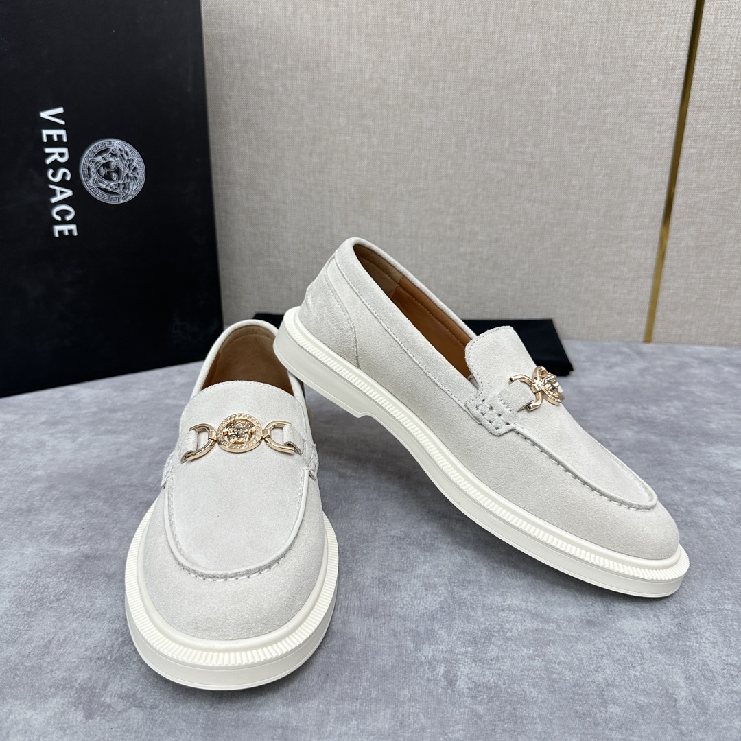 💋💍VS家新品   Versa*  范思-哲   意大利男士休闲乐福鞋上新🆕！这个意大利纯手工鞋履品牌的