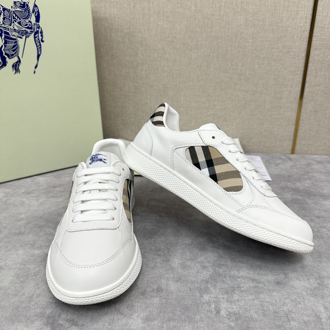 💋💍B家新品  情侣款💑 Burber*y  巴宝-莉 格纹运动鞋板鞋     经典与潮流的碰撞💥  当