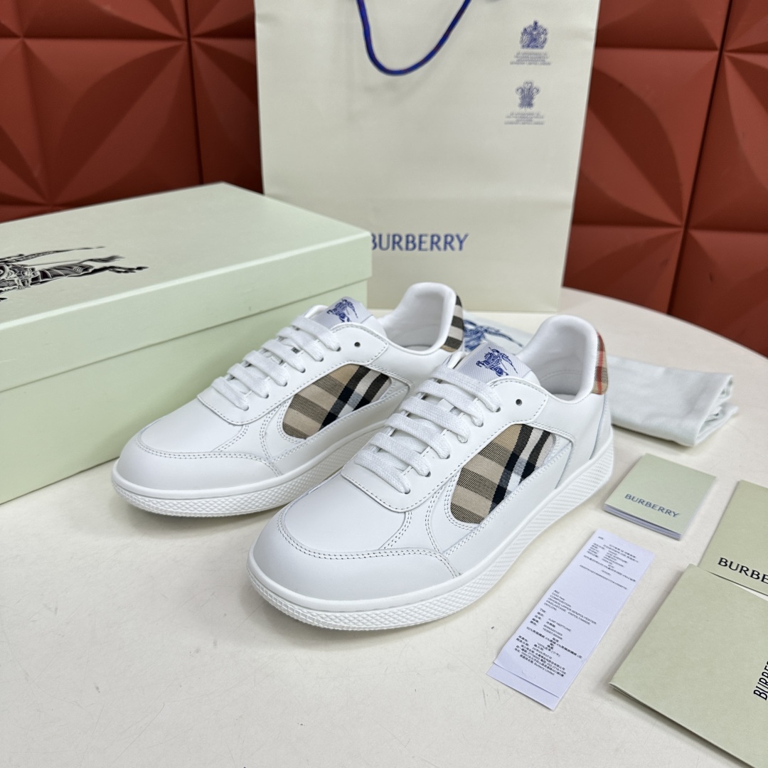 💋💍B家新品  情侣款💑 Burber*y  巴宝-莉 格纹运动鞋板鞋     经典与潮流的碰撞💥  当