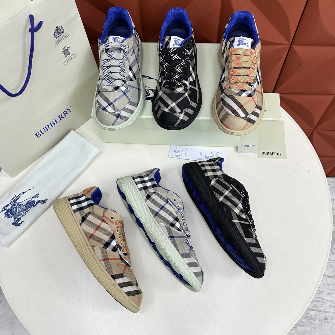 💋💍B家新品  情侣款💑 Burber*y  巴宝-莉 格纹运动鞋板鞋     经典与潮流的碰撞💥  当