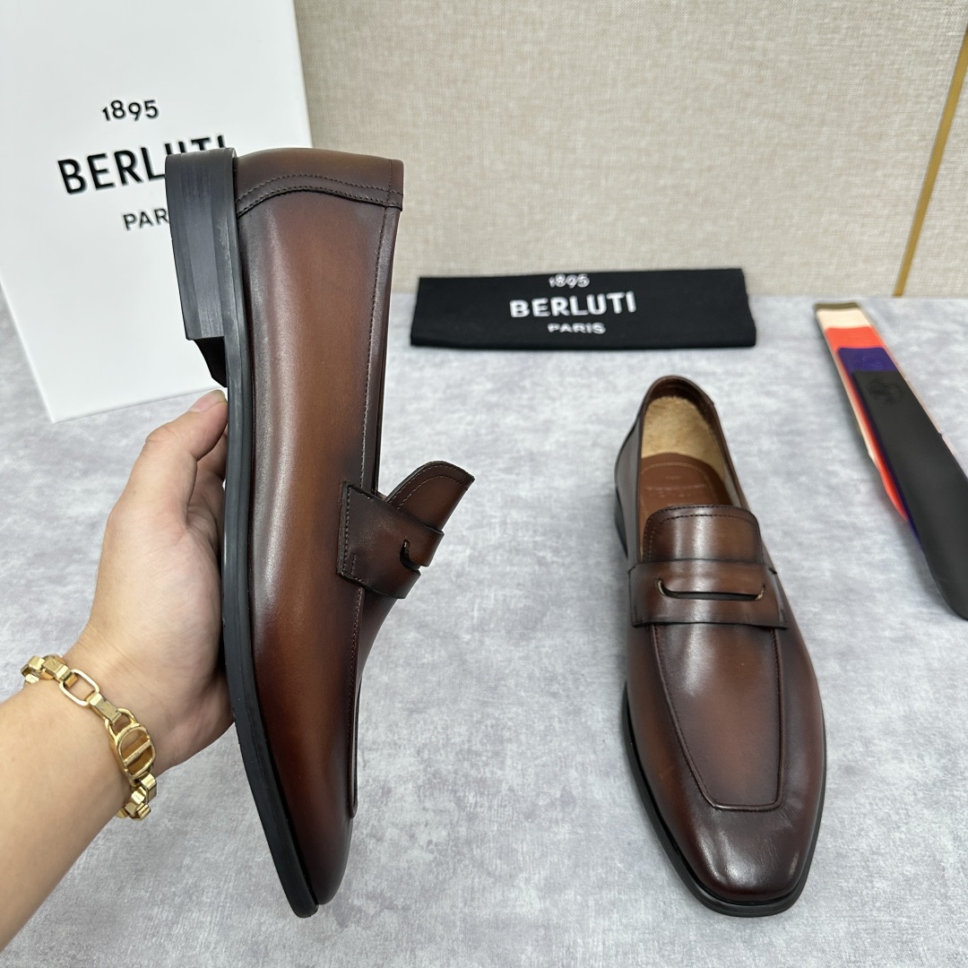 💋💍新品布鲁-提，berlut*初代Lorenzo单层小牛皮乐福鞋，经典布雷克结构法，柔软光面小牛皮胚古