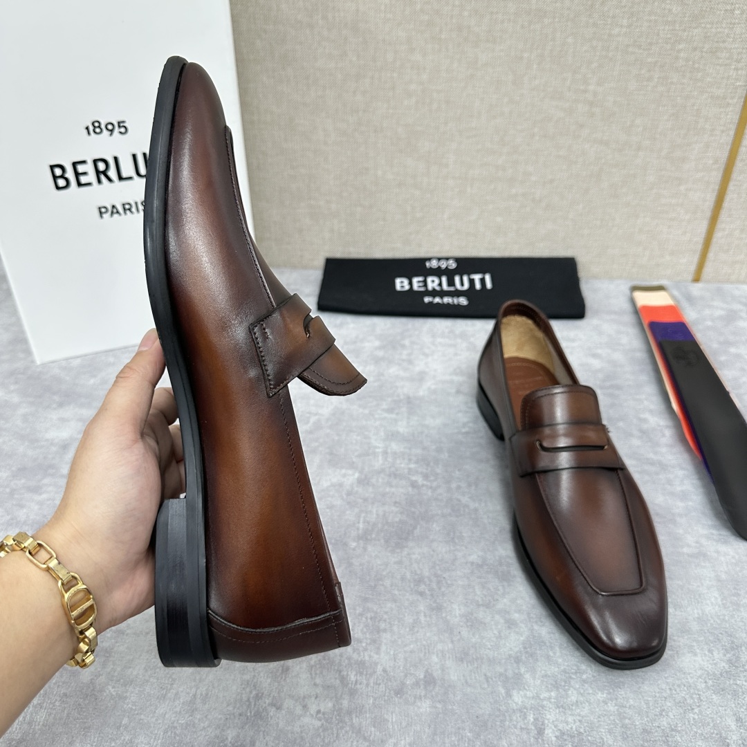 💋💍新品布鲁-提，berlut*初代Lorenzo单层小牛皮乐福鞋，经典布雷克结构法，柔软光面小牛皮胚古