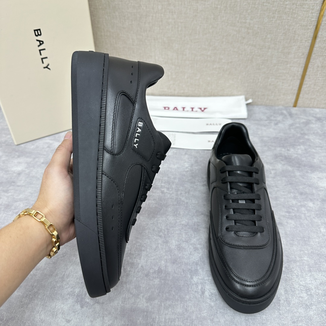 💋💍BL家新品  早于官网发布，BAL*Y/巴-利 男士皮革休闲运动鞋出货
，经典休闲运动鞋型，鞋面采用