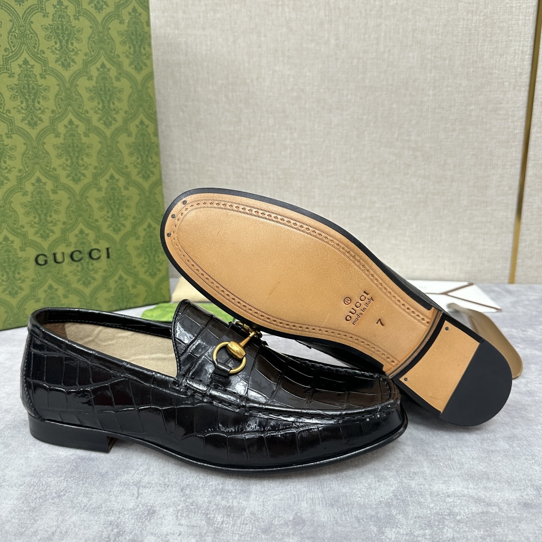 💋💍G家  GUCC*  新品男士马衔扣乐福鞋  官方7,400   采用单层进口牛皮/开边珠亮皮鳄鱼🐊