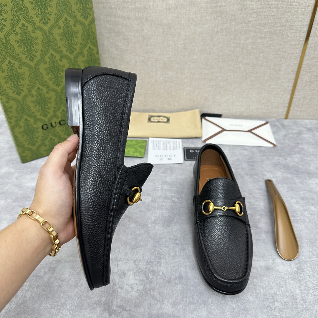 💋💍G家  GUCC*  新品男士马衔扣乐福鞋  官方7,400   采用单层进口牛皮/开边珠亮皮鳄鱼🐊
