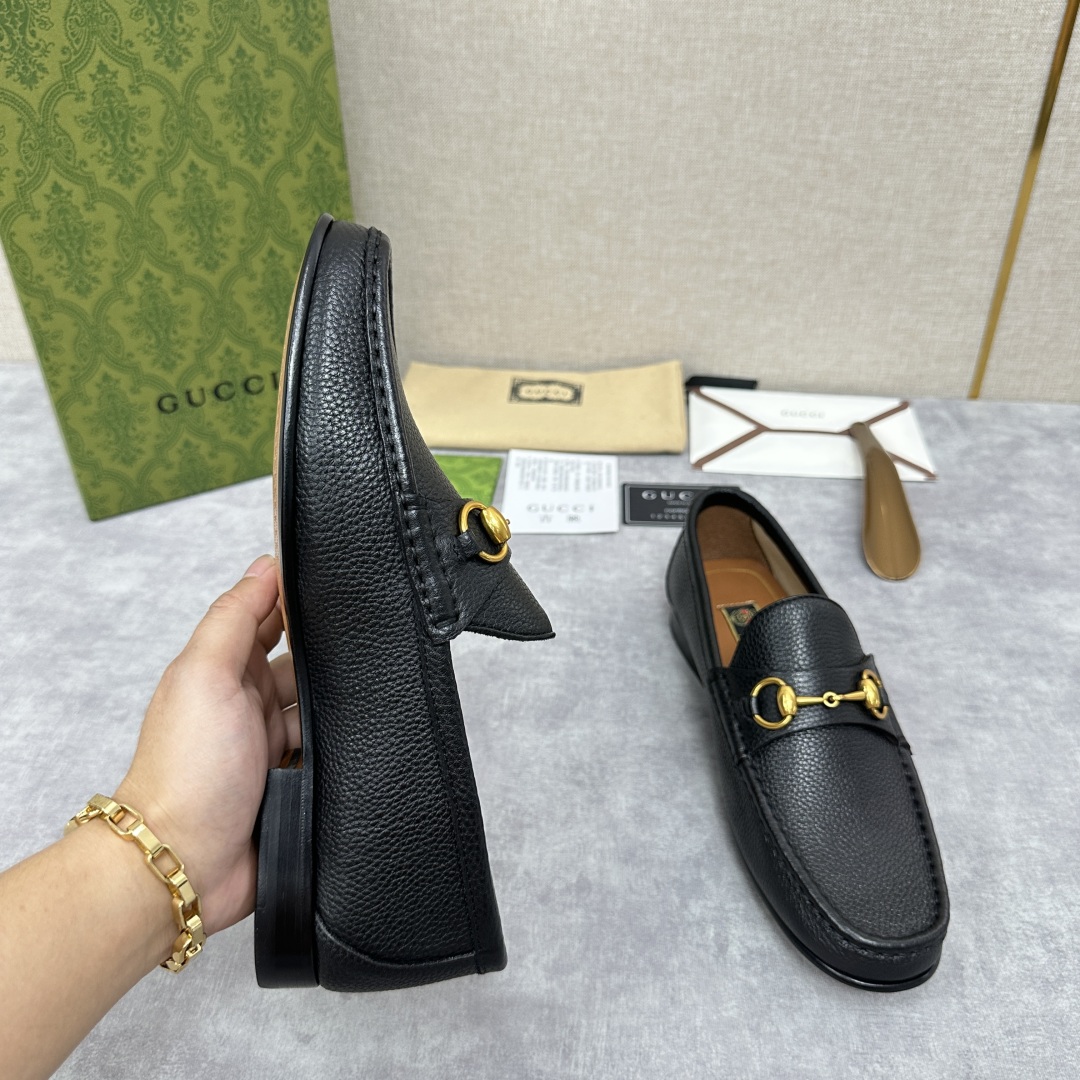 💋💍G家  GUCC*  新品男士马衔扣乐福鞋  官方7,400   采用单层进口牛皮/开边珠亮皮鳄鱼🐊