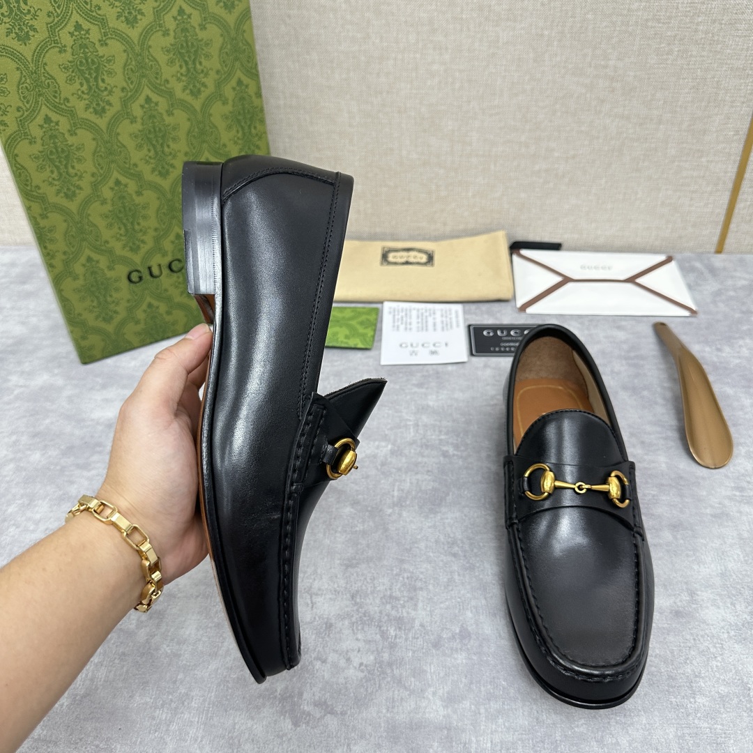 💋💍G家  GUCC*  新品男士马衔扣乐福鞋  官方7,400   采用单层进口牛皮/开边珠亮皮鳄鱼🐊