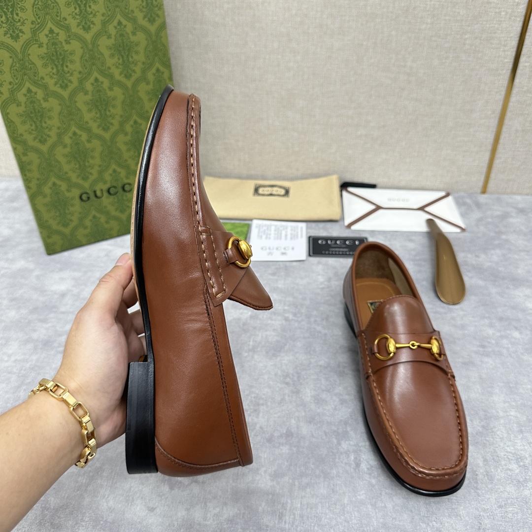 💋💍G家  GUCC*  新品男士马衔扣乐福鞋  官方7,400   采用单层进口牛皮/开边珠亮皮鳄鱼🐊