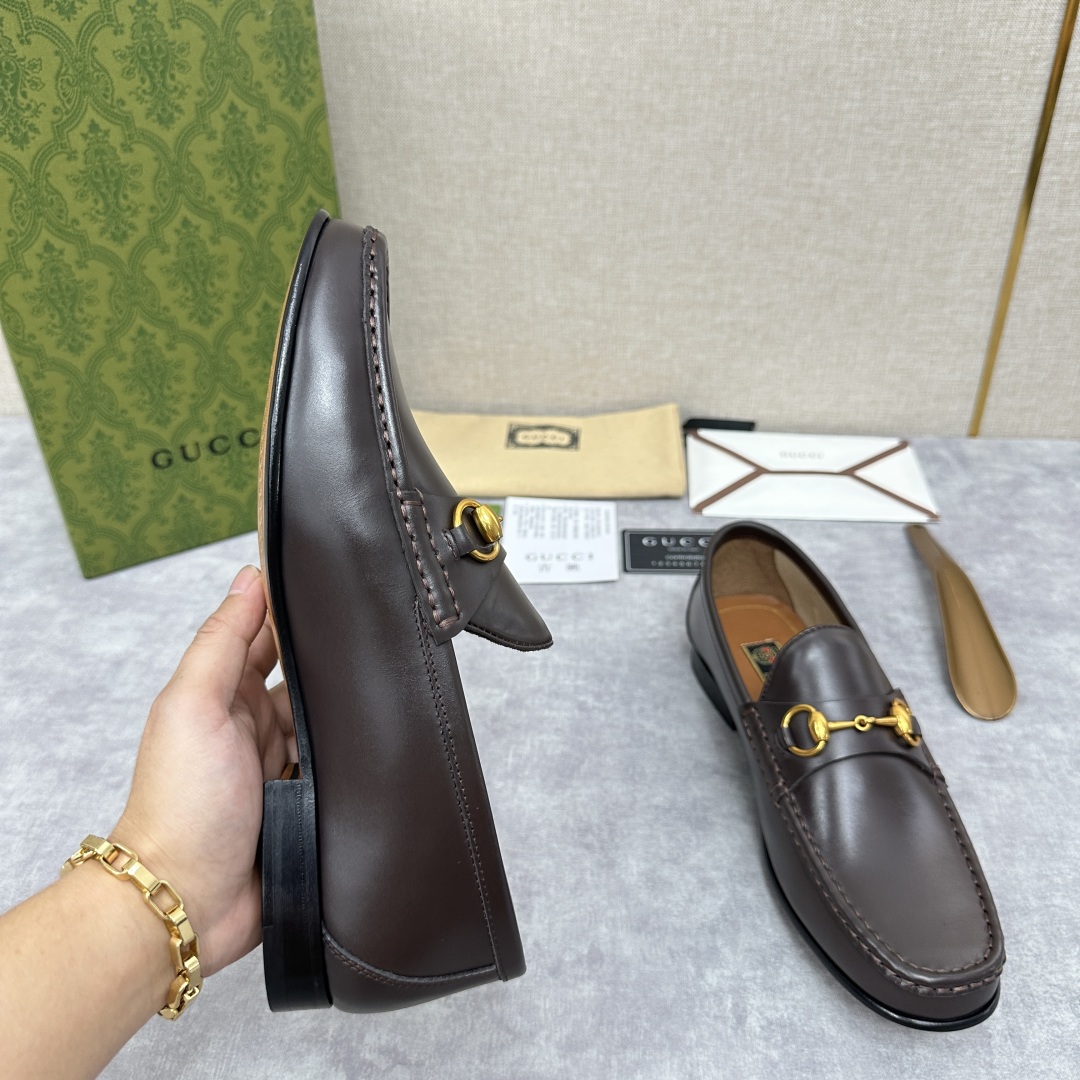 💋💍G家  GUCC*  新品男士马衔扣乐福鞋  官方7,400   采用单层进口牛皮/开边珠亮皮鳄鱼🐊