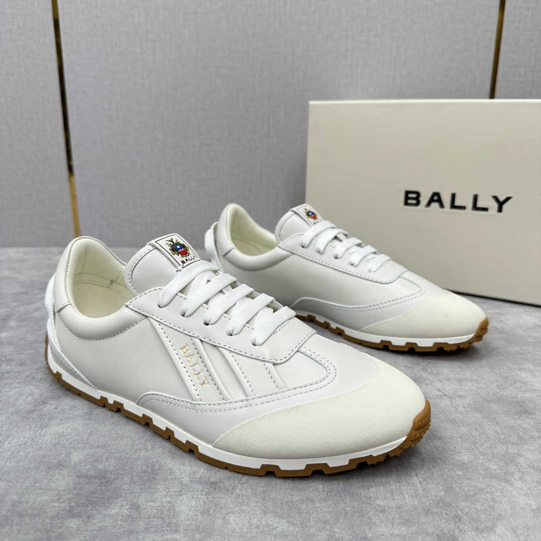💋💍BL新品 Bal*y  巴-利全新登山运动鞋，早于官方款，全新设计轻便运动款式，是该品牌格外一新的设