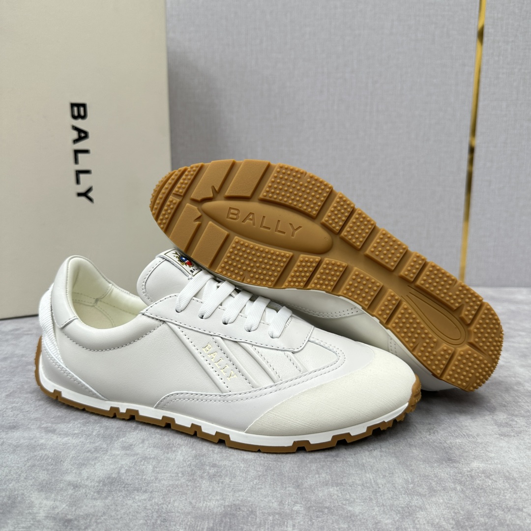 💋💍BL新品 Bal*y  巴-利全新登山运动鞋，早于官方款，全新设计轻便运动款式，是该品牌格外一新的设