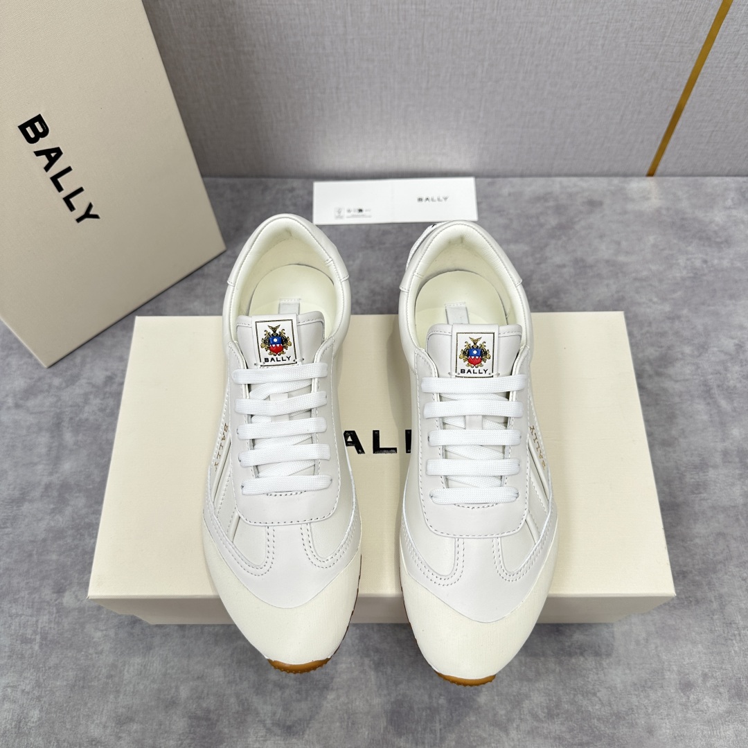 💋💍BL新品 Bal*y  巴-利全新登山运动鞋，早于官方款，全新设计轻便运动款式，是该品牌格外一新的设